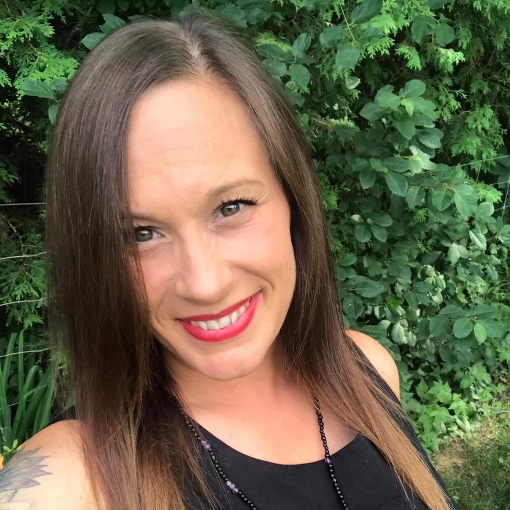 Meet your Posher, Angela